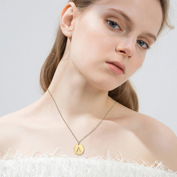 Collier Pendentif Lettre en Or