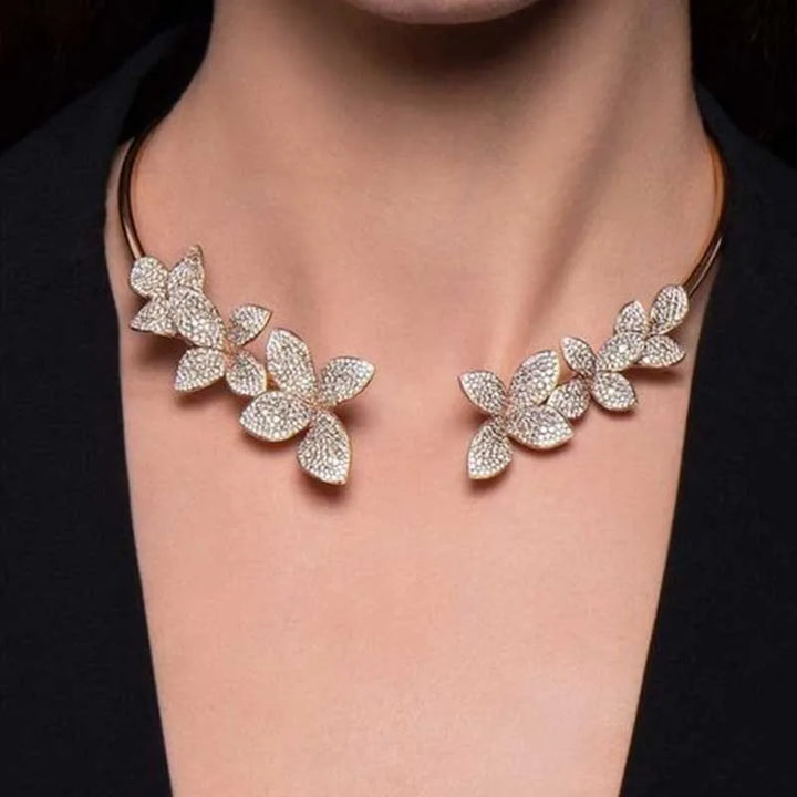 Collier Fleur en Cristal