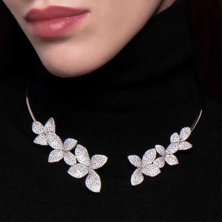Collier Fleur en Cristal