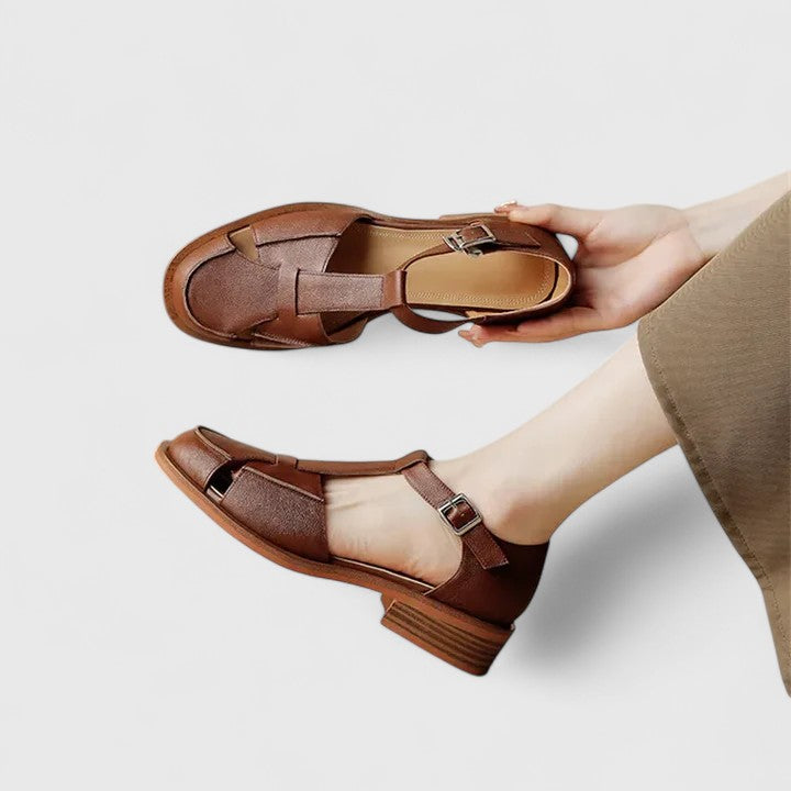 Odile | Souliers Ajourés à Bride en T et Talon Effet Bois