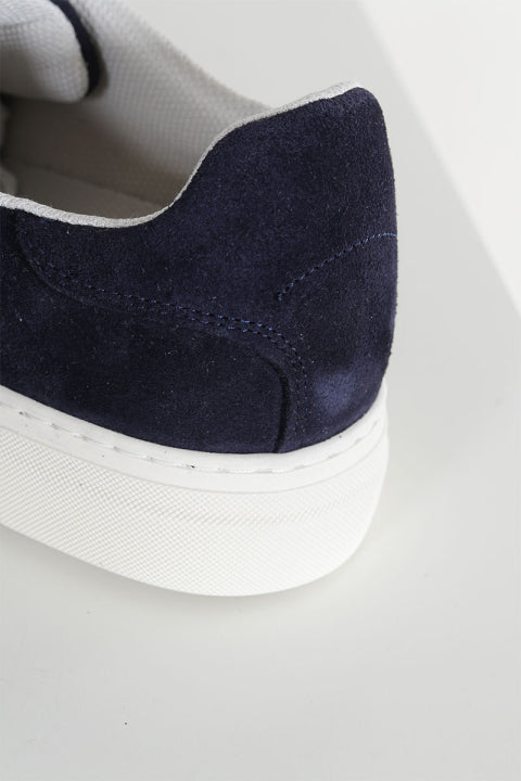 Baskets en daim bleu foncé
