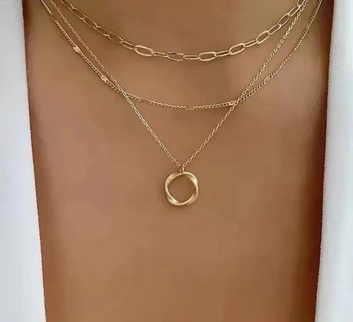 Collier Doré Superposé